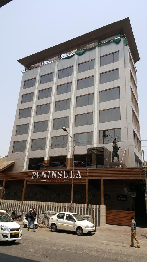 Hotel Peninsula Redpine-Airport Bombaj Zewnętrze zdjęcie