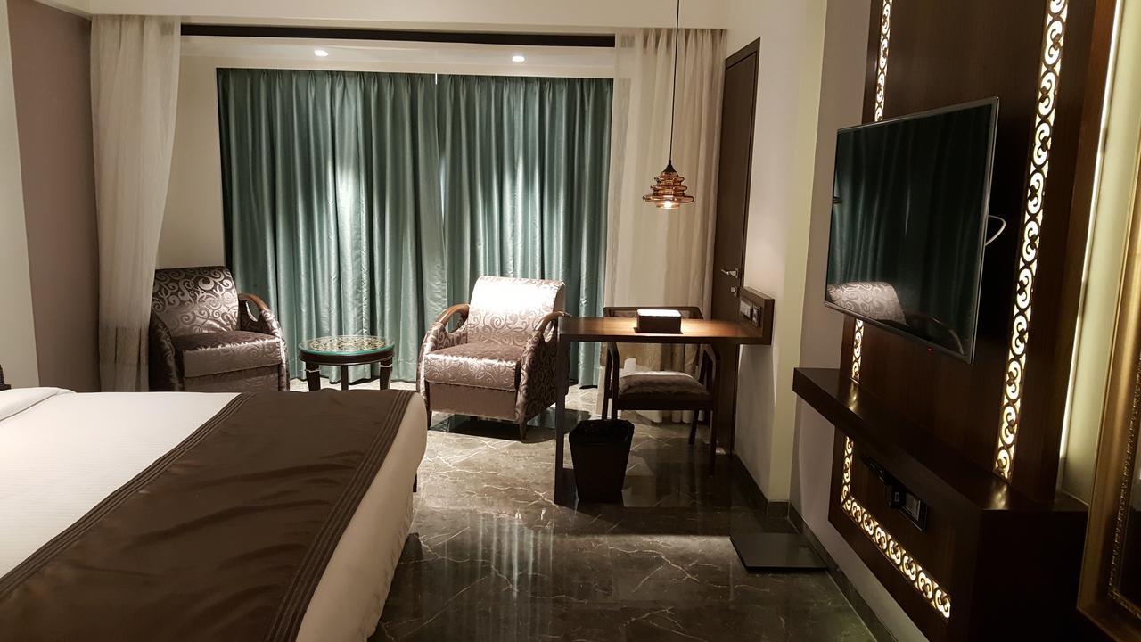Hotel Peninsula Redpine Bombaj Zewnętrze zdjęcie