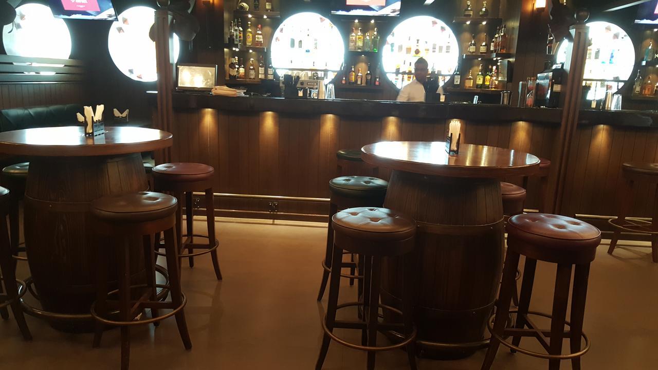 Hotel Peninsula Redpine Bombaj Zewnętrze zdjęcie