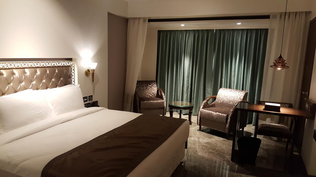 Hotel Peninsula Redpine Bombaj Zewnętrze zdjęcie