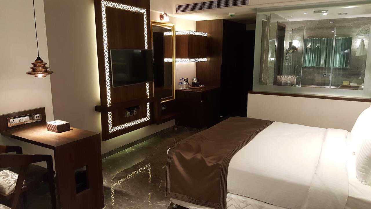 Hotel Peninsula Redpine Bombaj Zewnętrze zdjęcie